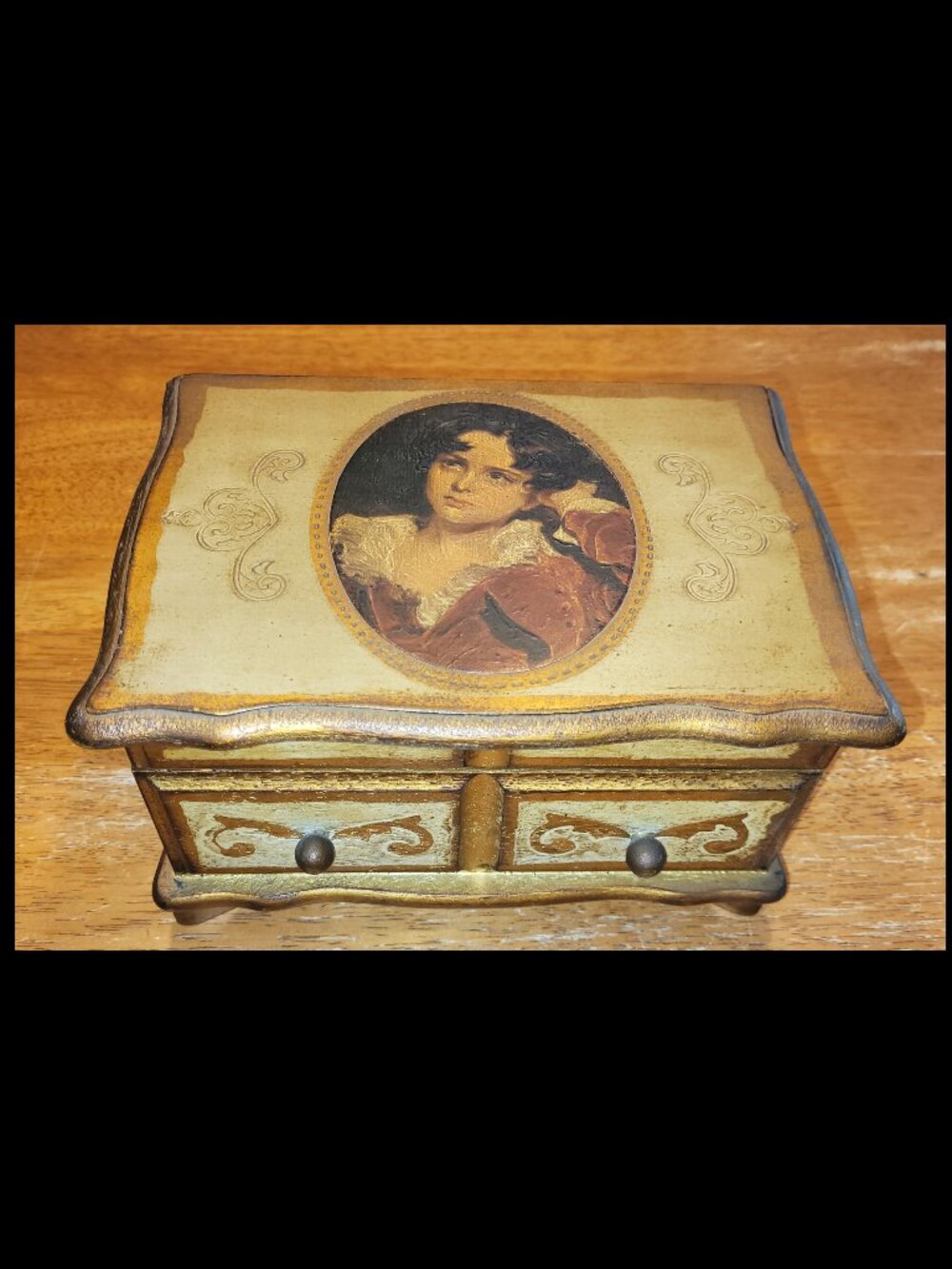 Vintage Italian Florentine Musical Jewelry Box Gold Gilt Plays Sunrise Sunset